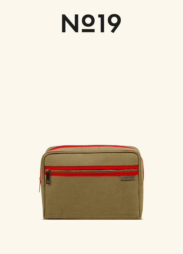 TOILETRY BAG